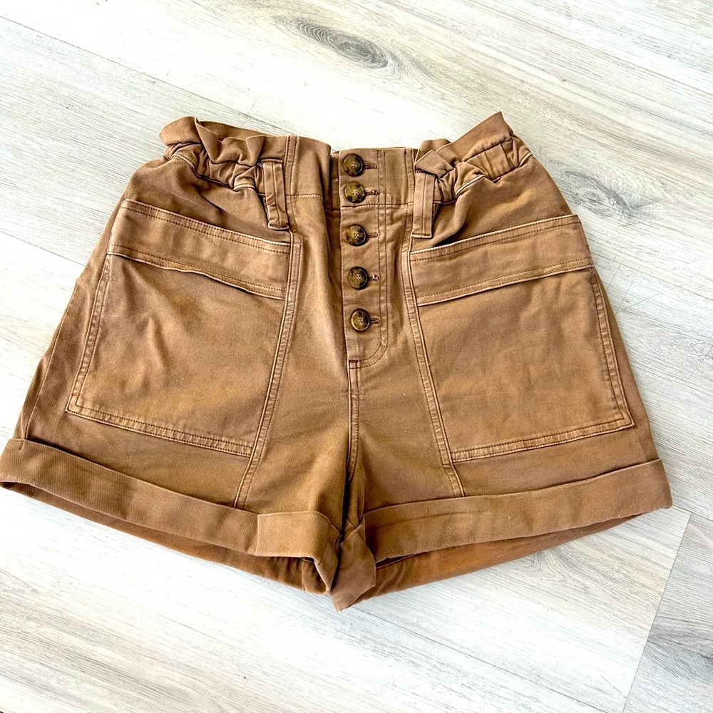 Sézane Ellis shorts size 36 color taupe